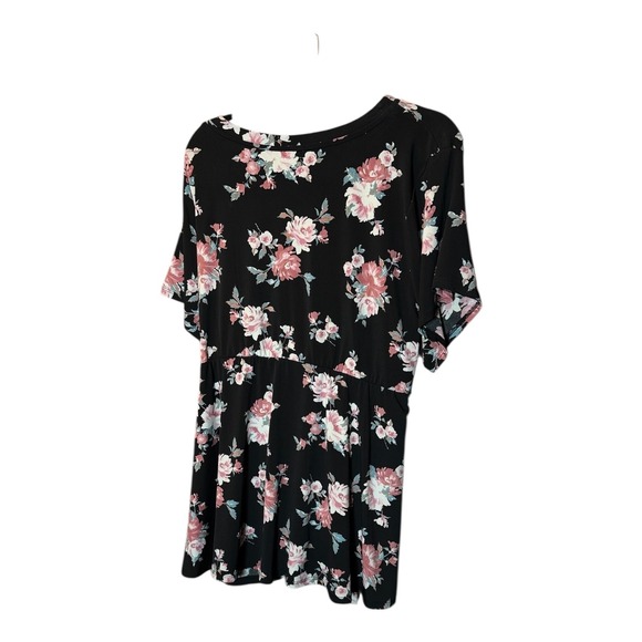 Torrid Black‎ Floral Wrap Top Plus Size Short Sleeve Tie Waist Blouse 4X - Picture 6 of 7